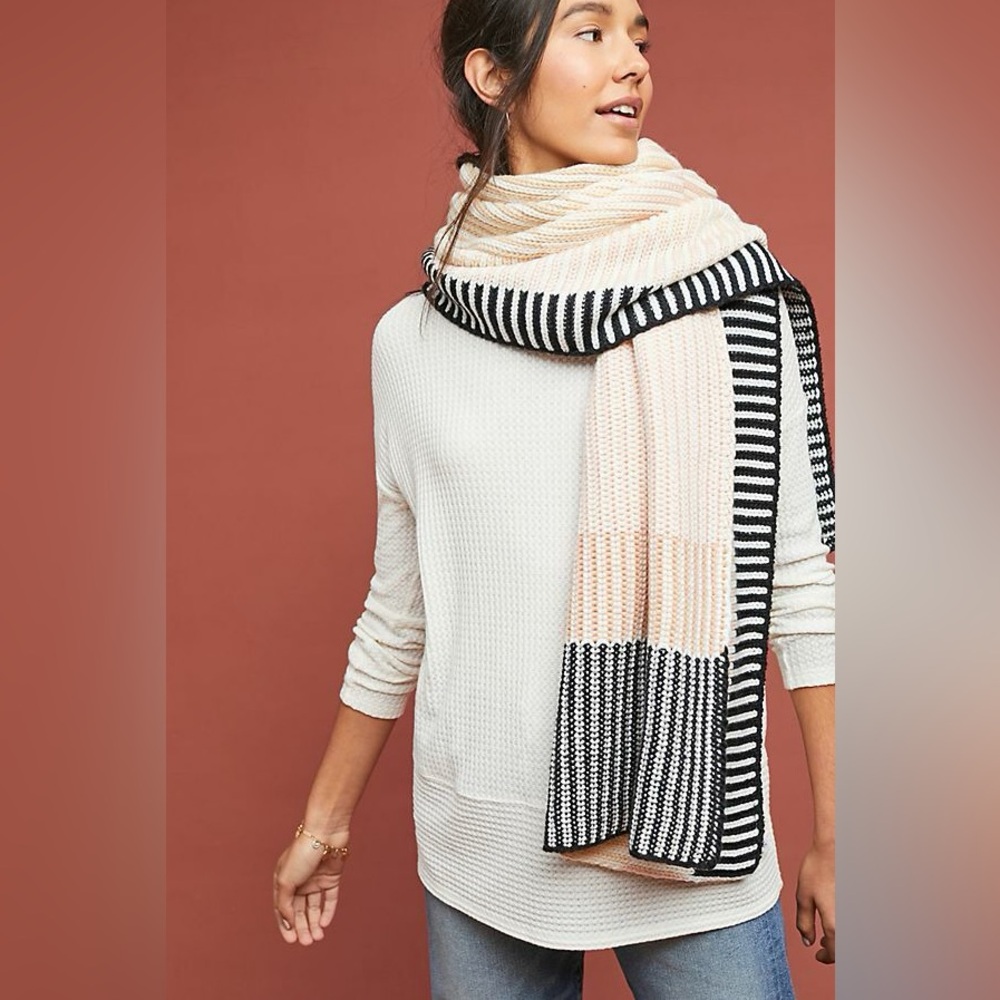 Anthropologie Caroline Kaufman Oversized Fairbanks‎ Knit Scarf Cream Black pink